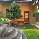 Проживание в семье Mlyn